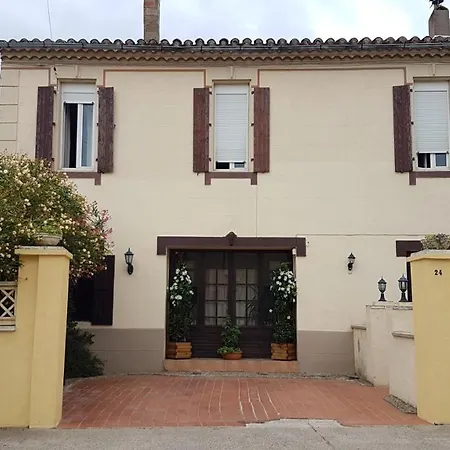 De 2 Au 1er Etage Appartamento Carcassonne