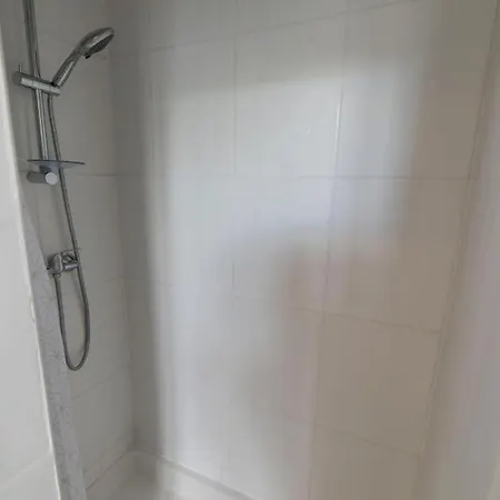 Апартаменти De 2 Au 1er Etage Каркассонн