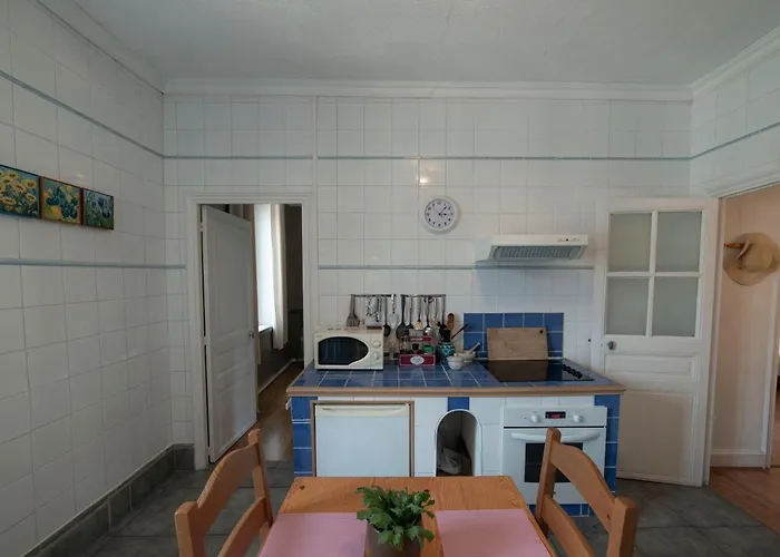 De 2 Au 1er Etage Apartment *